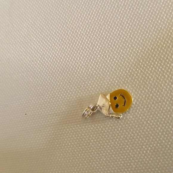 Sterling Silver Graduation Charm - Picture 1 of 2